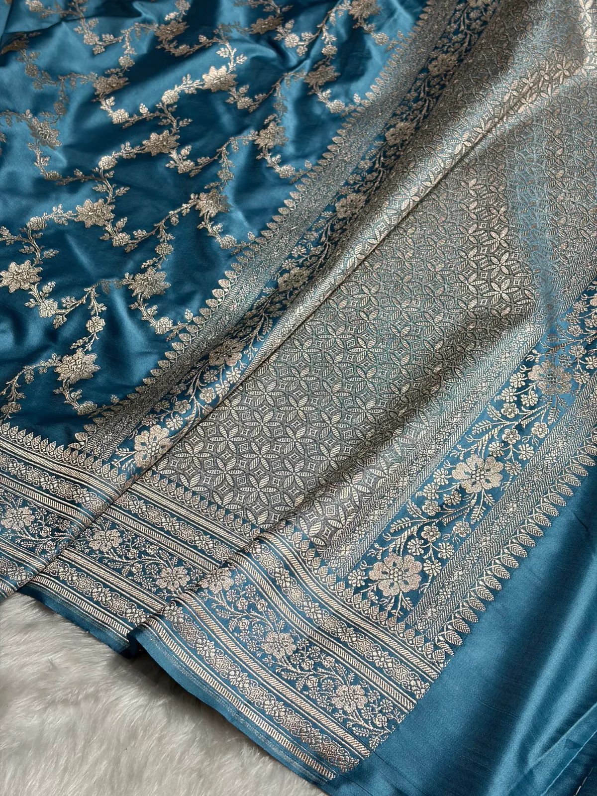 Banarasi Handloom Mashru Saree code-008