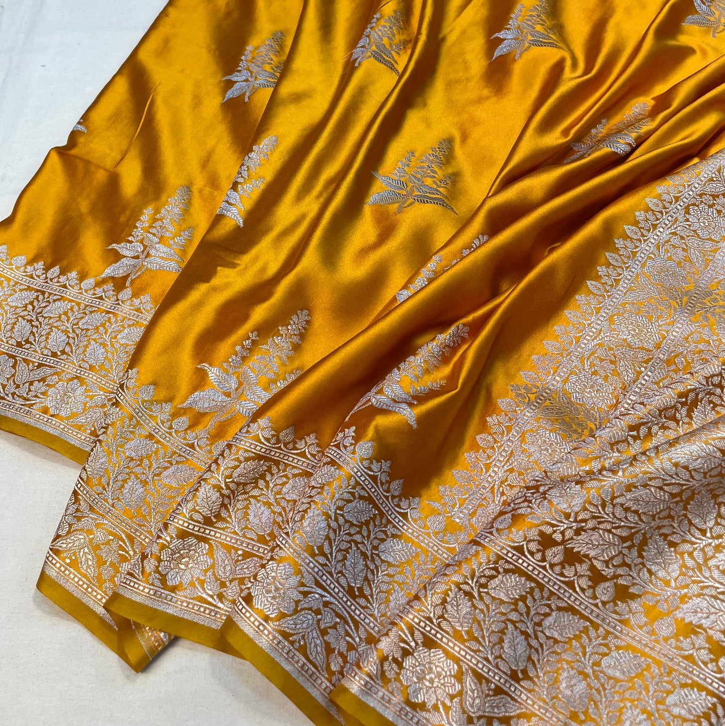 Banarasi Handloom Mashru Saree code-011
