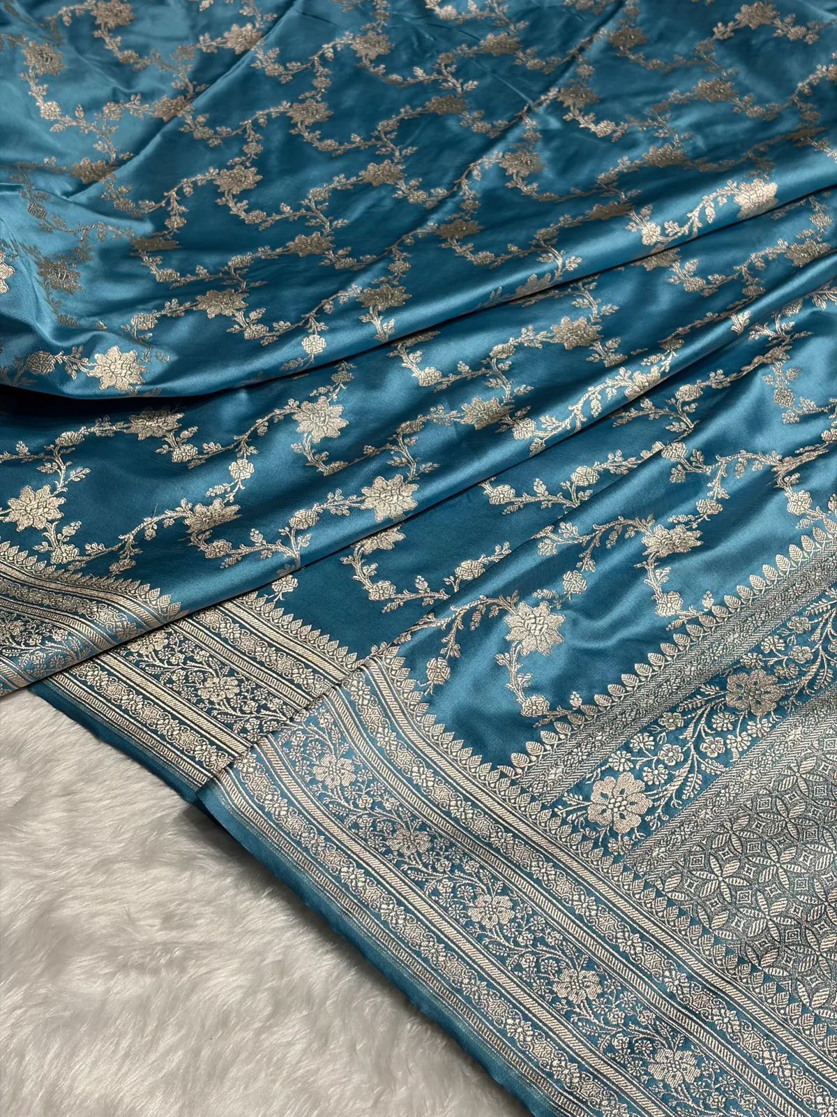 Banarasi Handloom Mashru Saree code-008