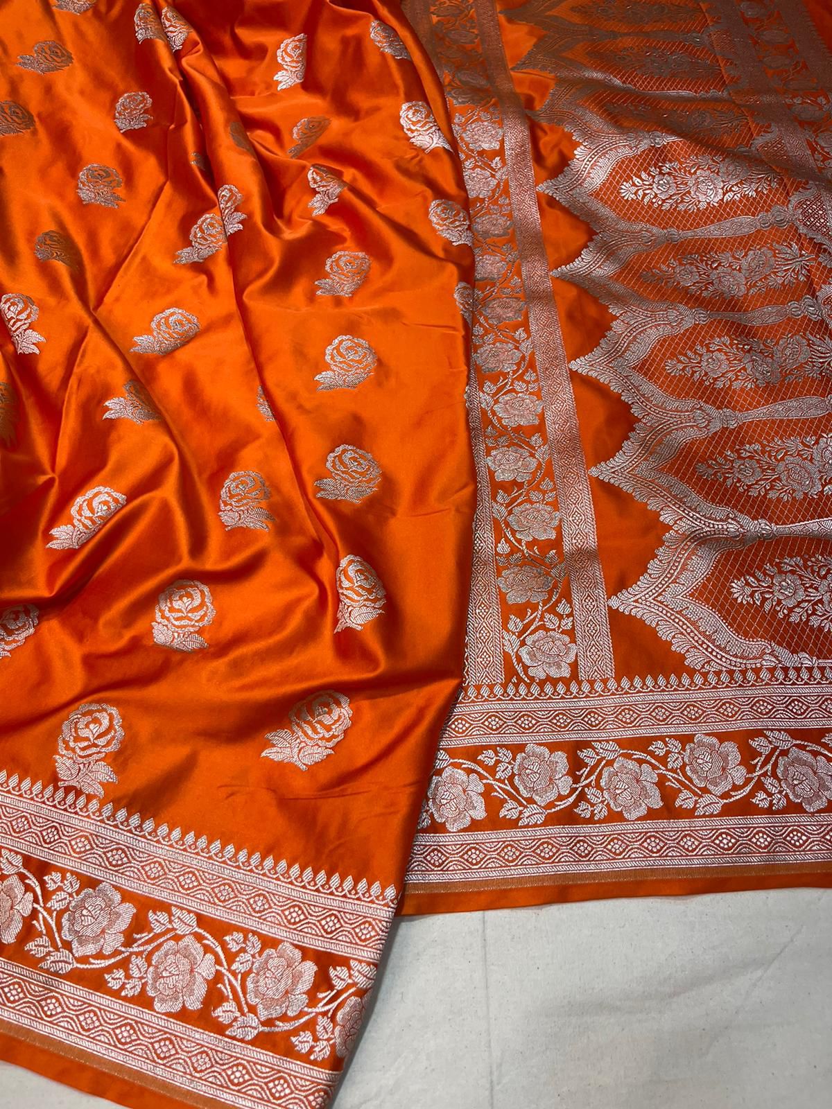 Banarasi Handloom Mashru Saree code-001